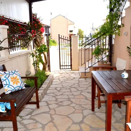 Seven Holiday home Nikiana